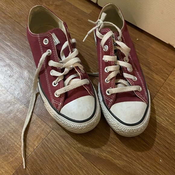Converse - Picture 1 of 3
